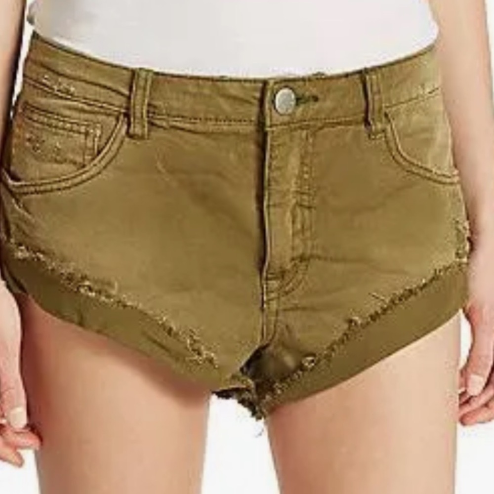 Free People 28 Irreplaceable Army Green Raw Hem Look  Denim Shorts
Low rise